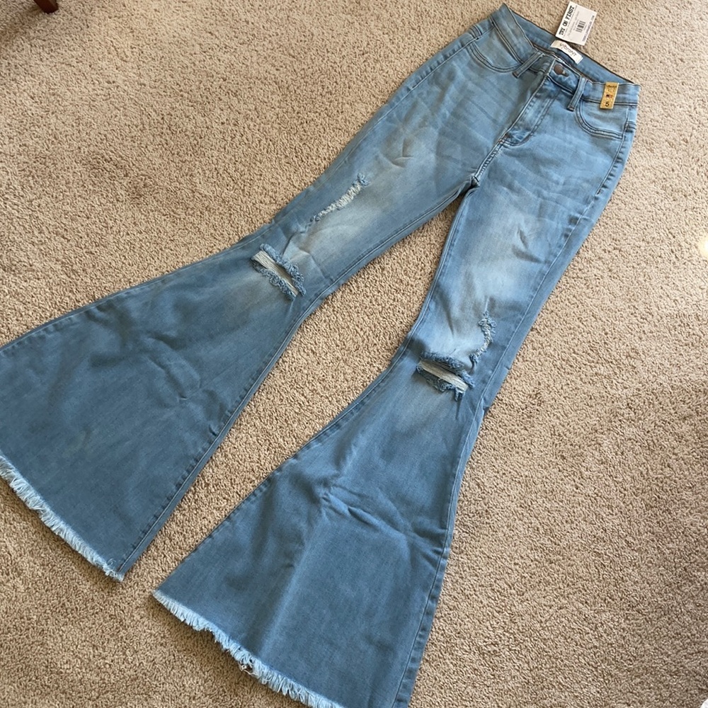 Vibrant Flare jeans